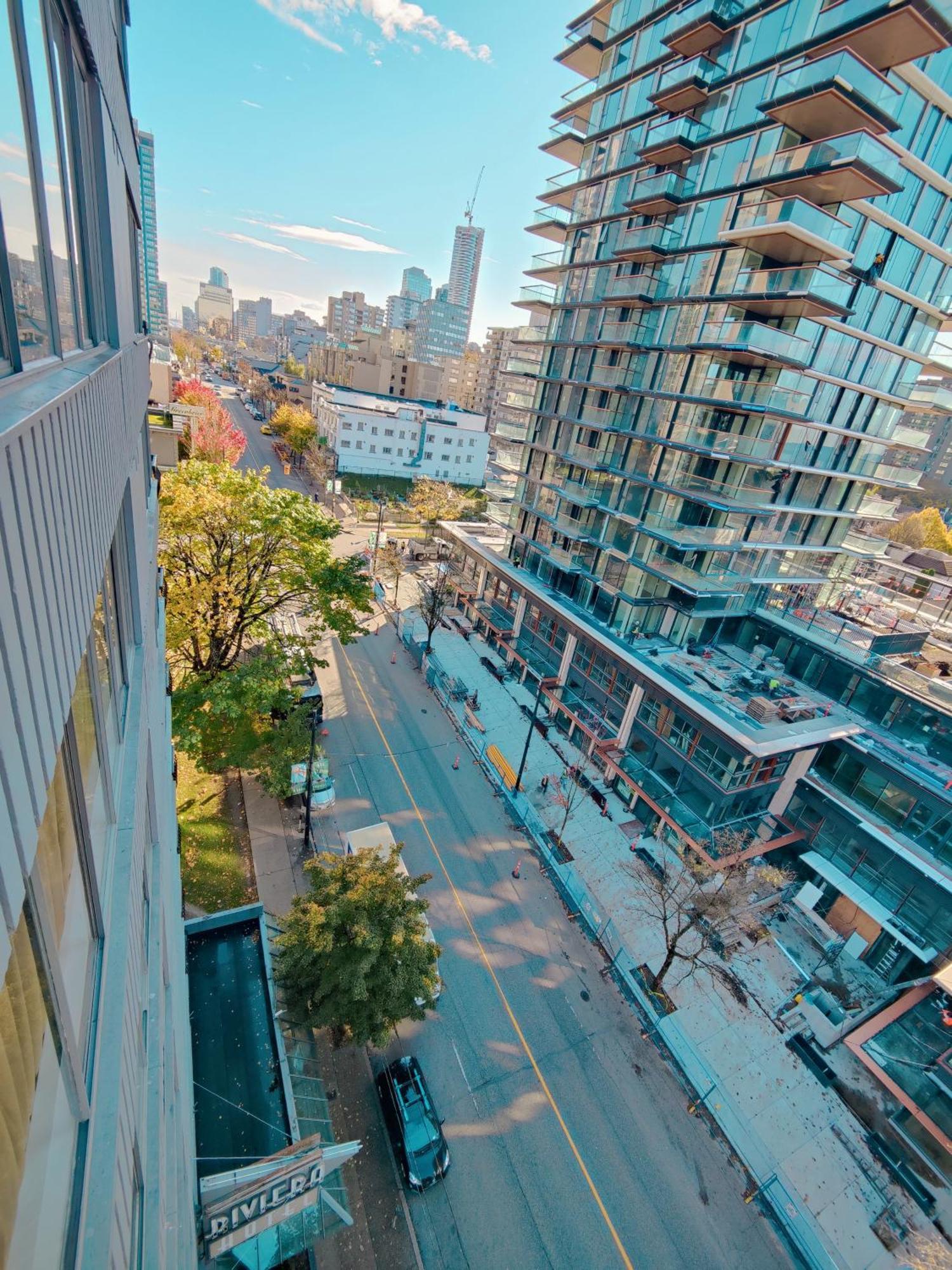 Divya Sutra Suites On Robson Downtown Vancouver Exterior foto